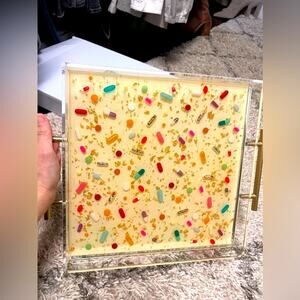 ART BY STEPHANIE ROBERTS centerpiece pill tray